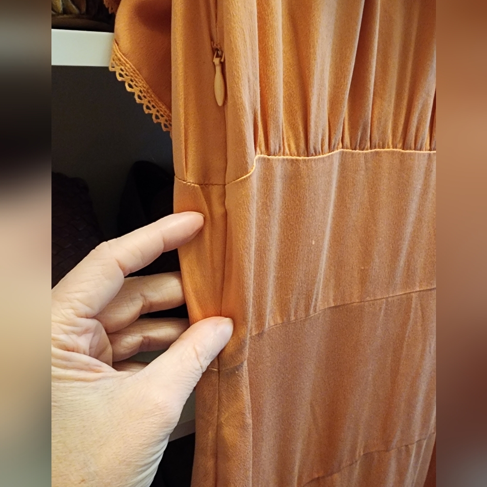 Vintage coral silk dress from Amarcord Vintage NYC similar to Doen Sicilia dress - Picture 4 of 7